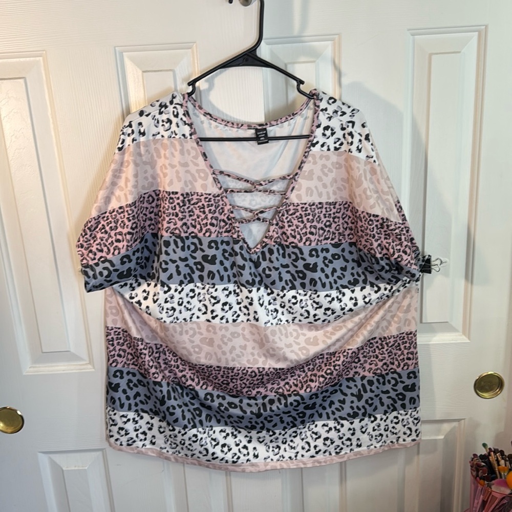 Shein curve Leopard print blouse
